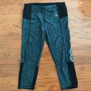 🚨4/$20🚨 RBX workout leggings Capri